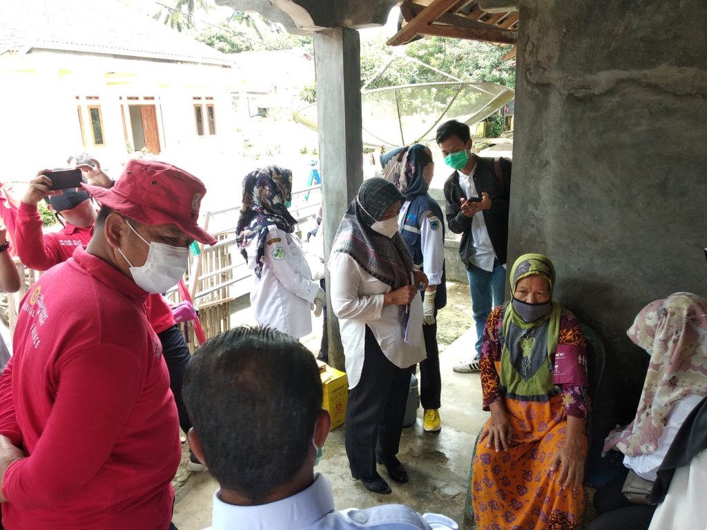 Lansia di Pandeglang Didatangi BIN, Jadi Sasaran Vaksinasi