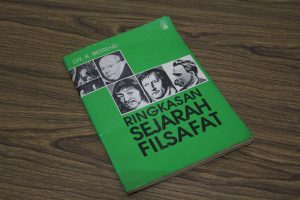 Resensi Buku Pengantar Filsafat K. Bertend