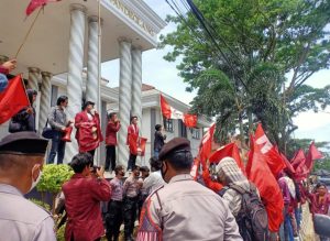 GMNI dan IMM Sebut Pandeglang Sejuta Masalah Seribu Mafia