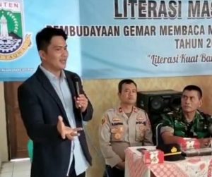 Politisi Golkar Sebut Minat Baca Masyarakat Perlu Ditingkatkan