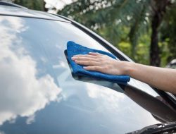 Ini Yang Perlu Dilakukan Usai Mobil Terkena Air Hujan