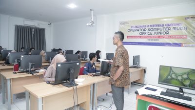 Mahasiswa UPG saat mengikuti Sertifikasi Uji Kompetensi bersama Badan Nasional Sertifikat Profesi (BNSP)