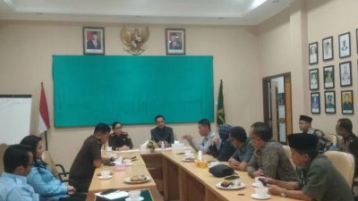 Jajaran anggota DPRD Kabupaten Pandeglang saat menggelar rapat dengar pendapat bersama kejaksaan. Membahas revisi perda miras