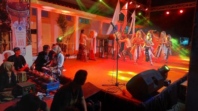 Foto penampilan kesenian salah satu sanggar rampak bedug Kabupaten Pandeglang (Katakita.co)