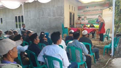 Foto kegiatan sekolah lapangan di Kecamatan Cipeucang yang dilaksanakan DPKP Pandeglang dan dihadiri kelompok tani harapan jaya (Istimewa)