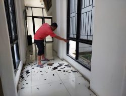 Kaca Jendela Gedung DPRD Pandeglang Dipecah OTK, Warga Dengar Suara Tembakan
