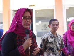Plt Kadinsos Tinjau Pembagian Bantuan Untuk KPM di Kabupaten Pandeglang