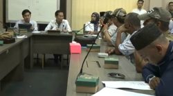 Datangi Gedung DPRD, Pedagang Tolak Pembangunan Ulang Pasar Rau Serang